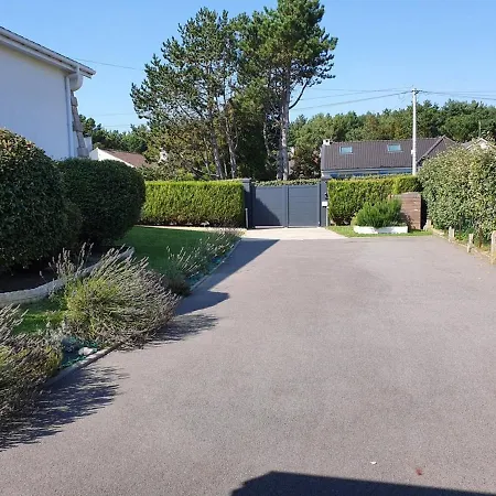 Holiday home Maison Sainte Cecile Proche Plage Et Commerces *