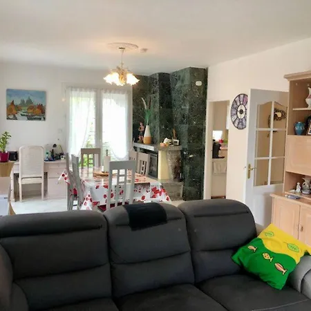 Holiday home Maison Sainte Cecile Proche Plage Et Commerces *
